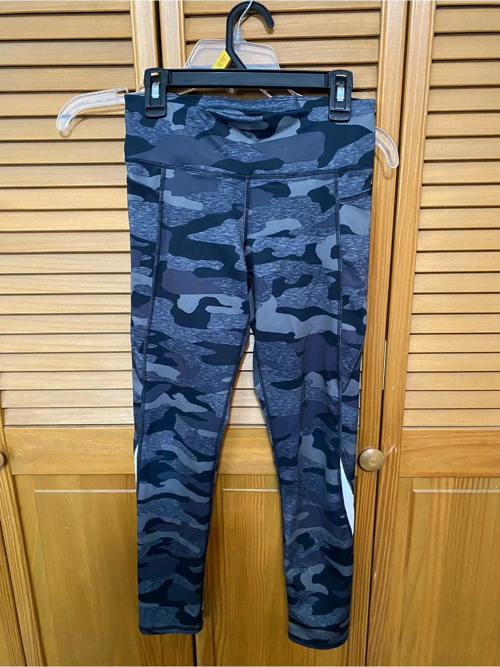 Old Navy Active Men's Heathered Dark Gray Athletic Shorts